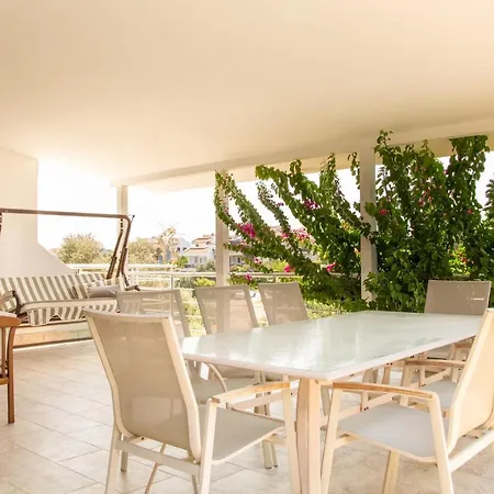 Peaceful House With Refreshing Terrace In * Cesme